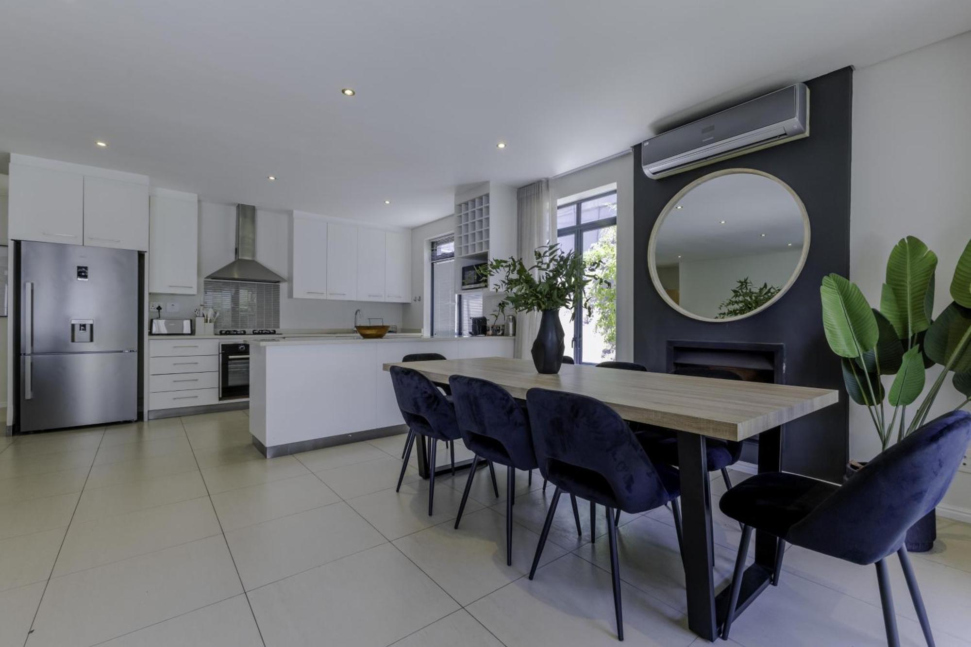 Newly Renovated 3 Bed With Splashpool - 2283 Apartment *