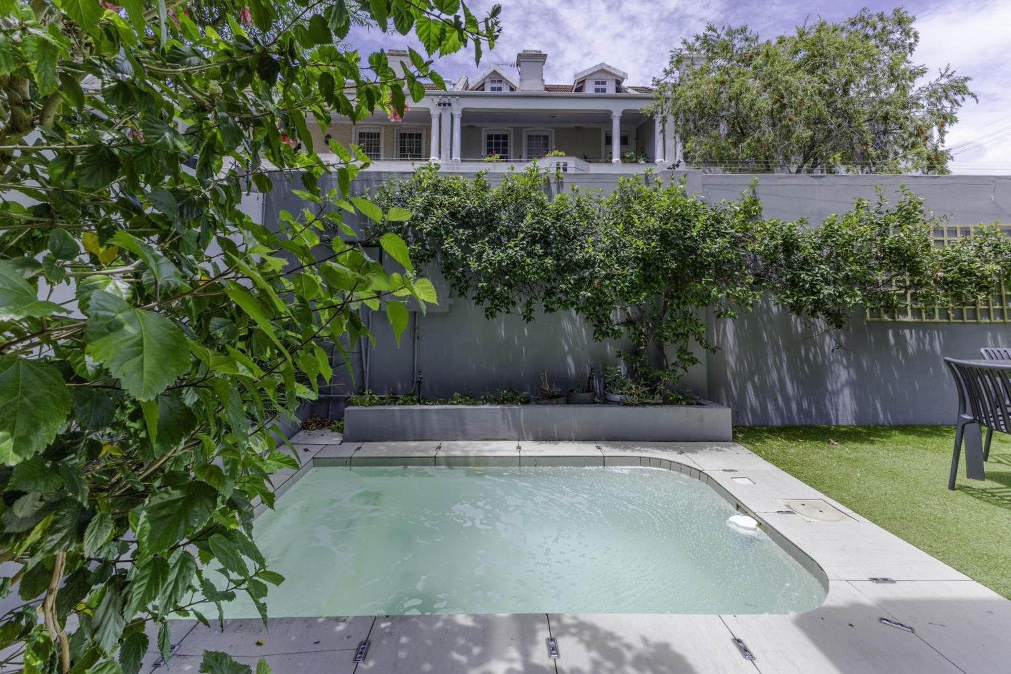 Apartment Newly Renovated 3 Bed With Splashpool - 2283 Cape Town