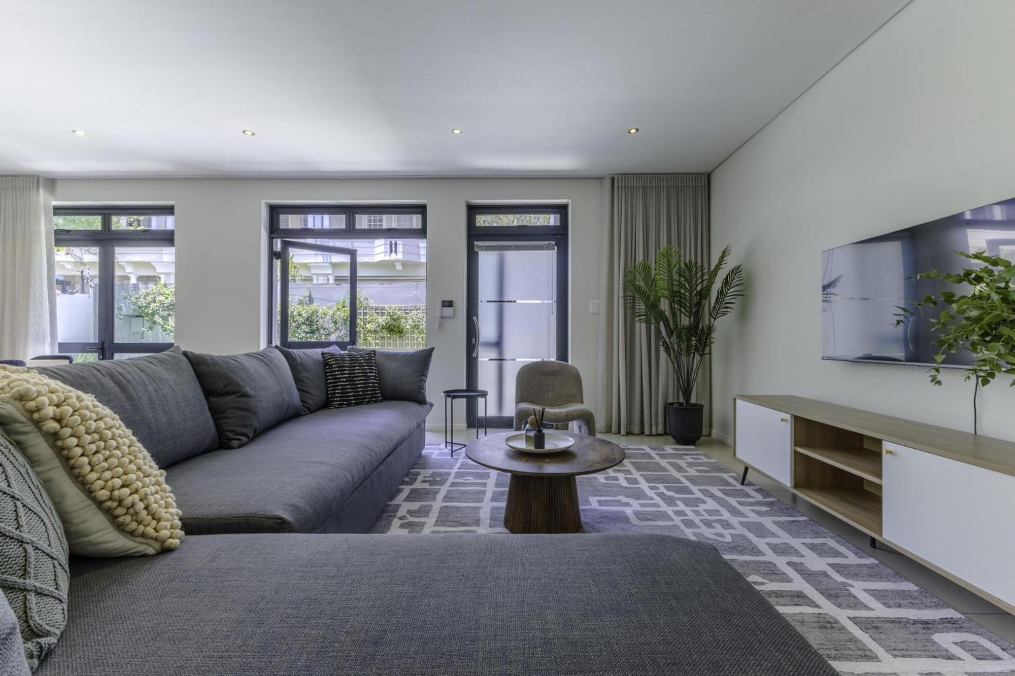 Newly Renovated 3 Bed With Splashpool - 2283