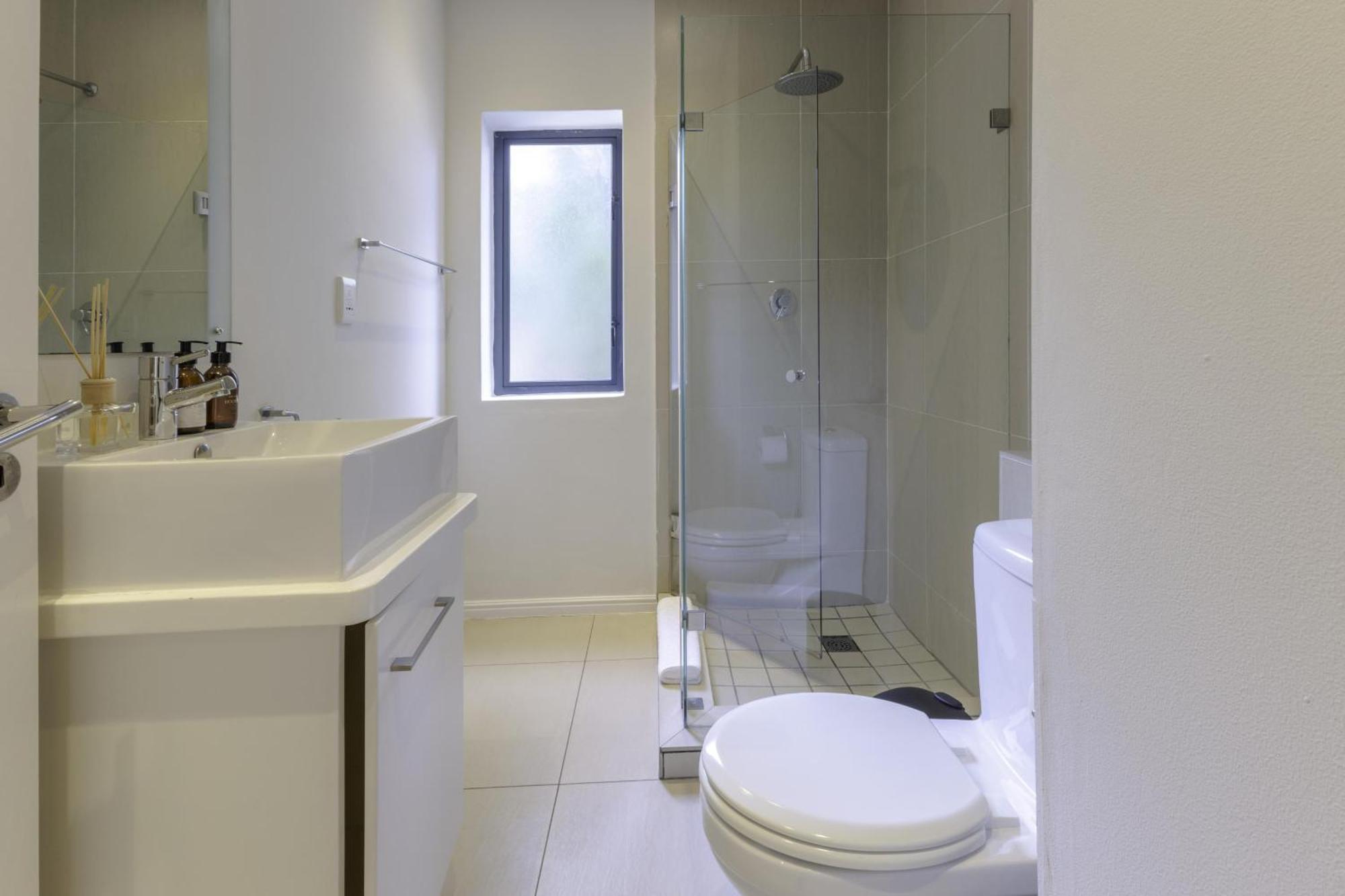 Newly Renovated 3 Bed With Splashpool - 2283 Apartment Cape Town