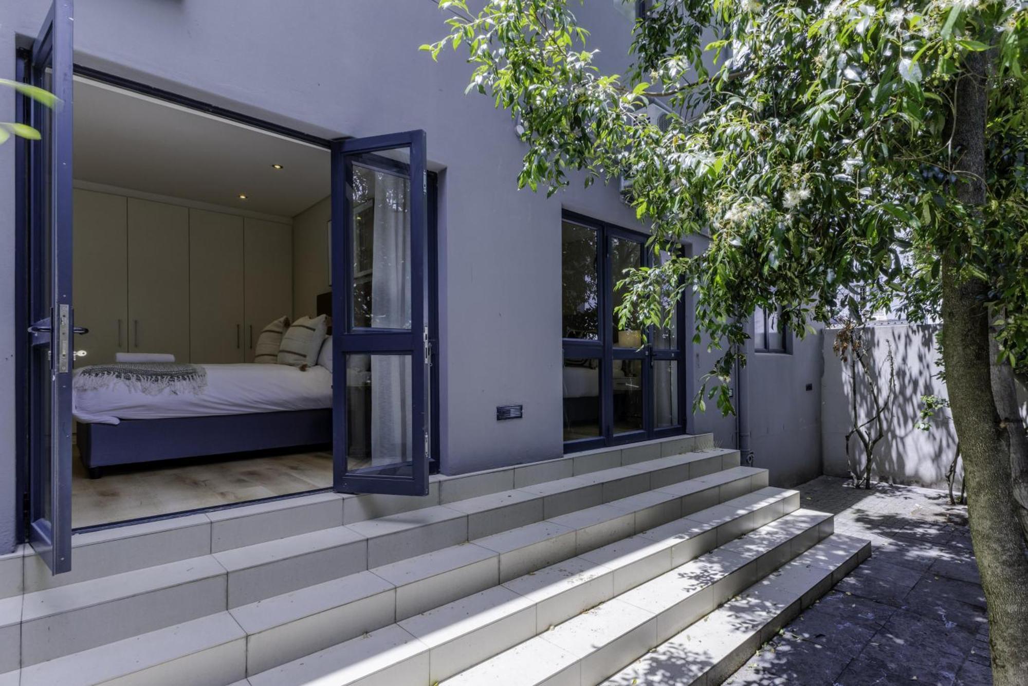 Newly Renovated 3 Bed With Splashpool - 2283 *