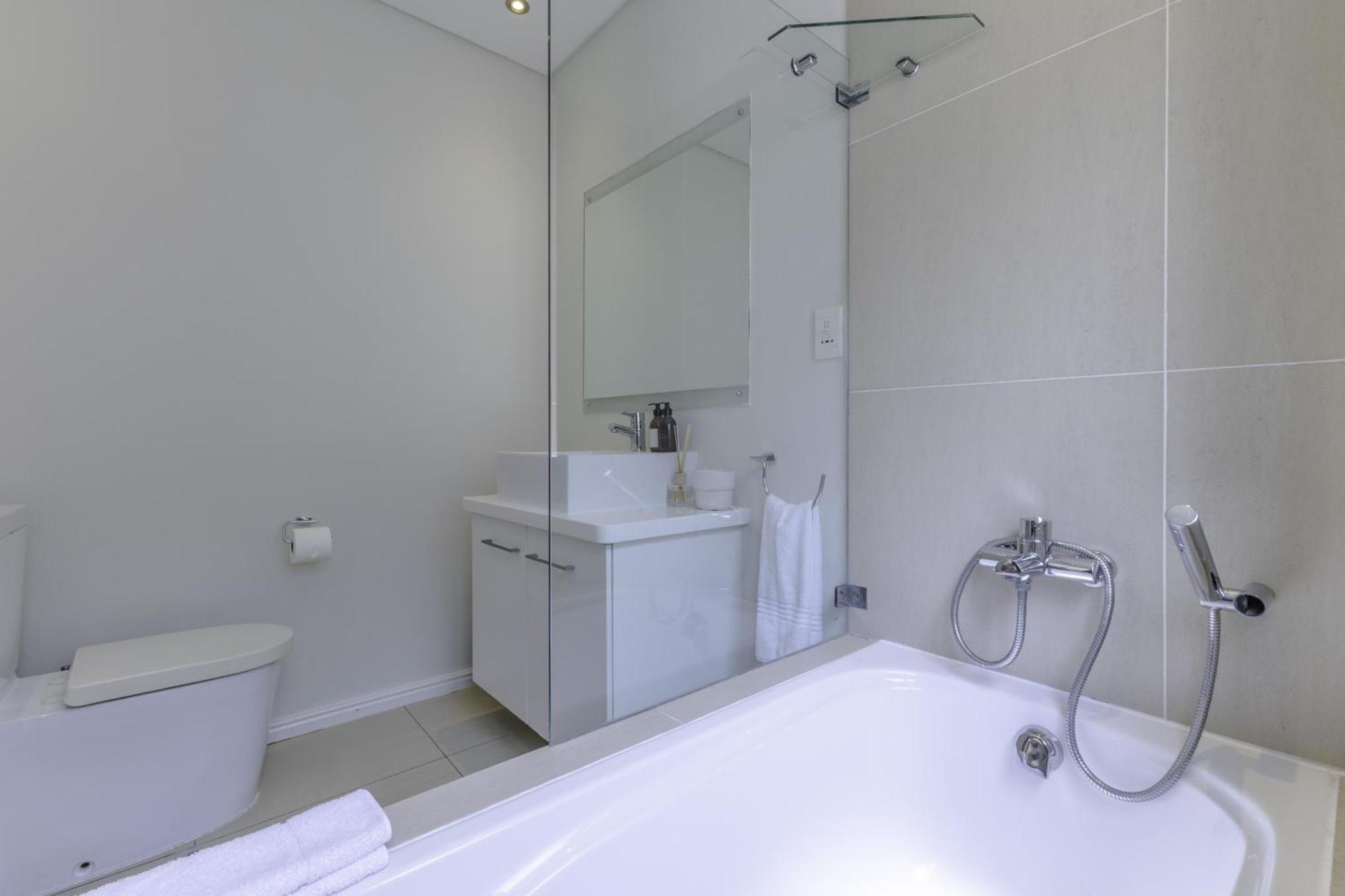 Newly Renovated 3 Bed With Splashpool - 2283