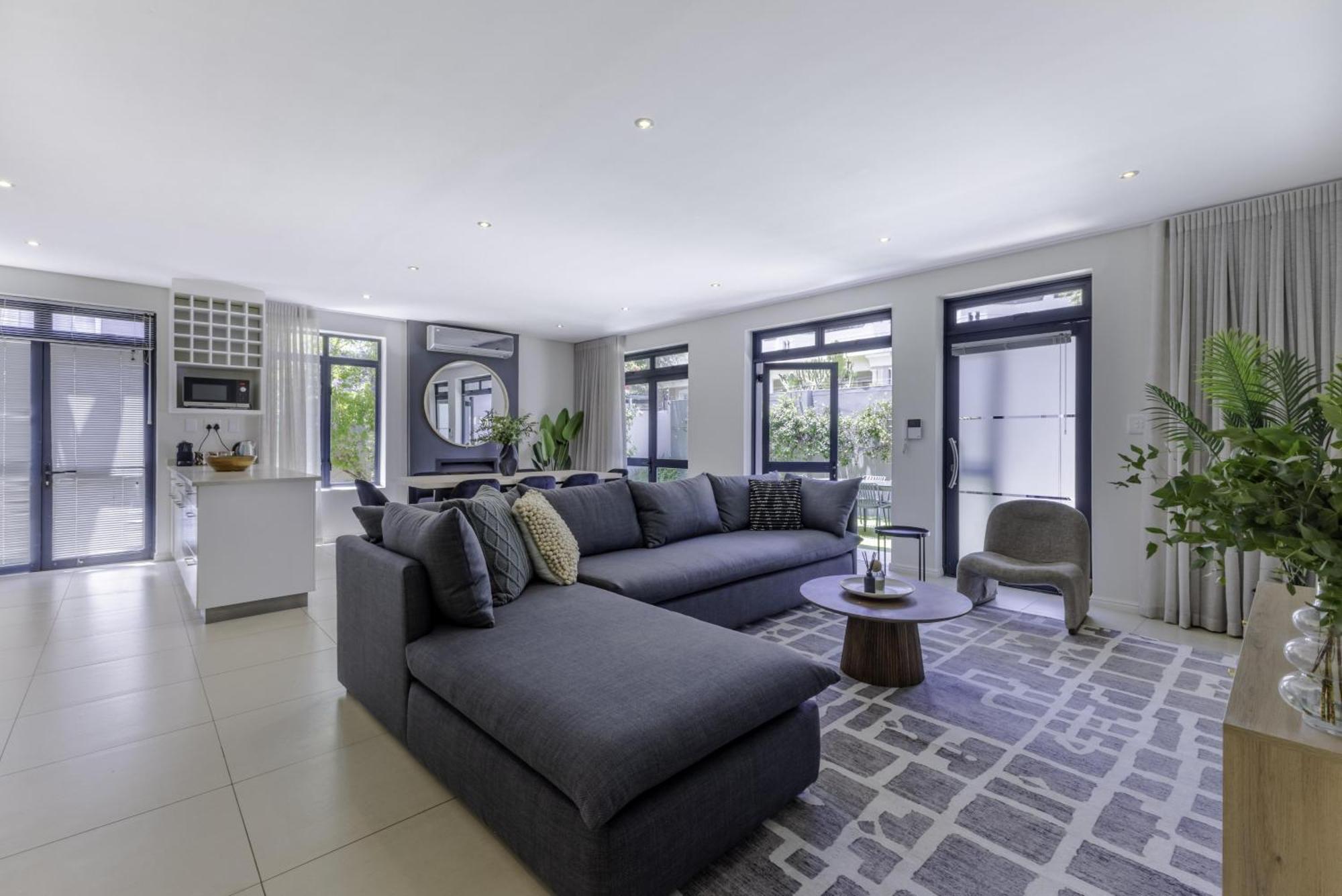 Newly Renovated 3 Bed With Splashpool - 2283 Apartment
